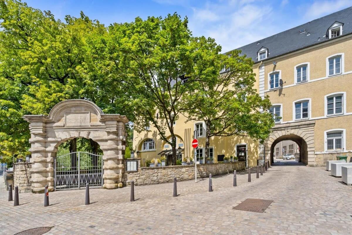 Luxurious 2Br Apt With Balcony In Luxembourgアパートメント エクステリア 写真