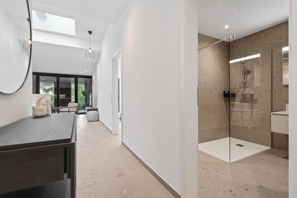 Luxurious 2Br Apt With Balcony In Luxembourgアパートメント エクステリア 写真