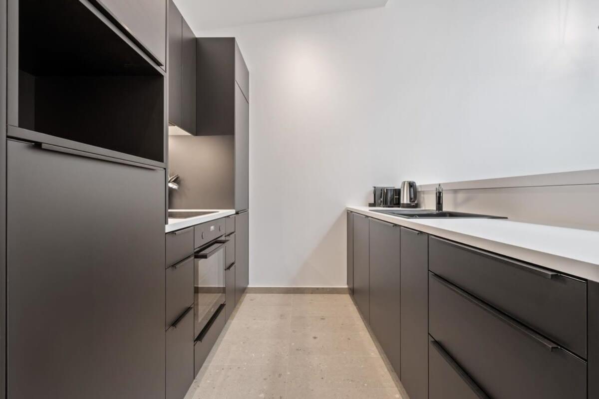 Luxurious 2Br Apt With Balcony In Luxembourgアパートメント エクステリア 写真